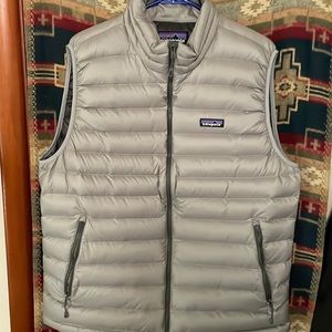 Patagonia down sweater vest L